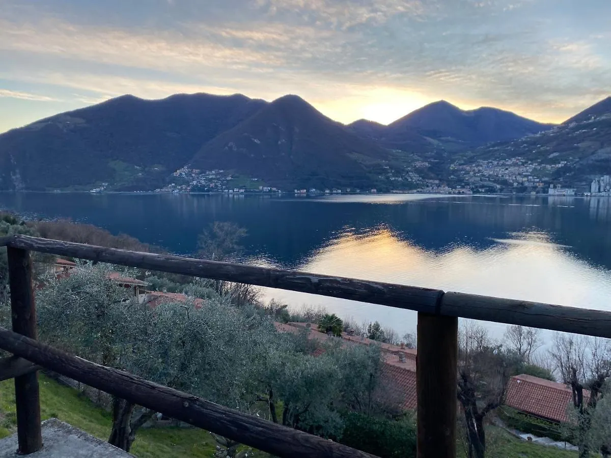 Casa Vista Lago - 24H Check In - Free Wifi - Netflix Monte Isola 0*,  Italy